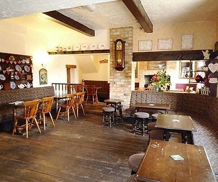 The Oddfellows Arms Sherburn in Elmet Exteriör bild